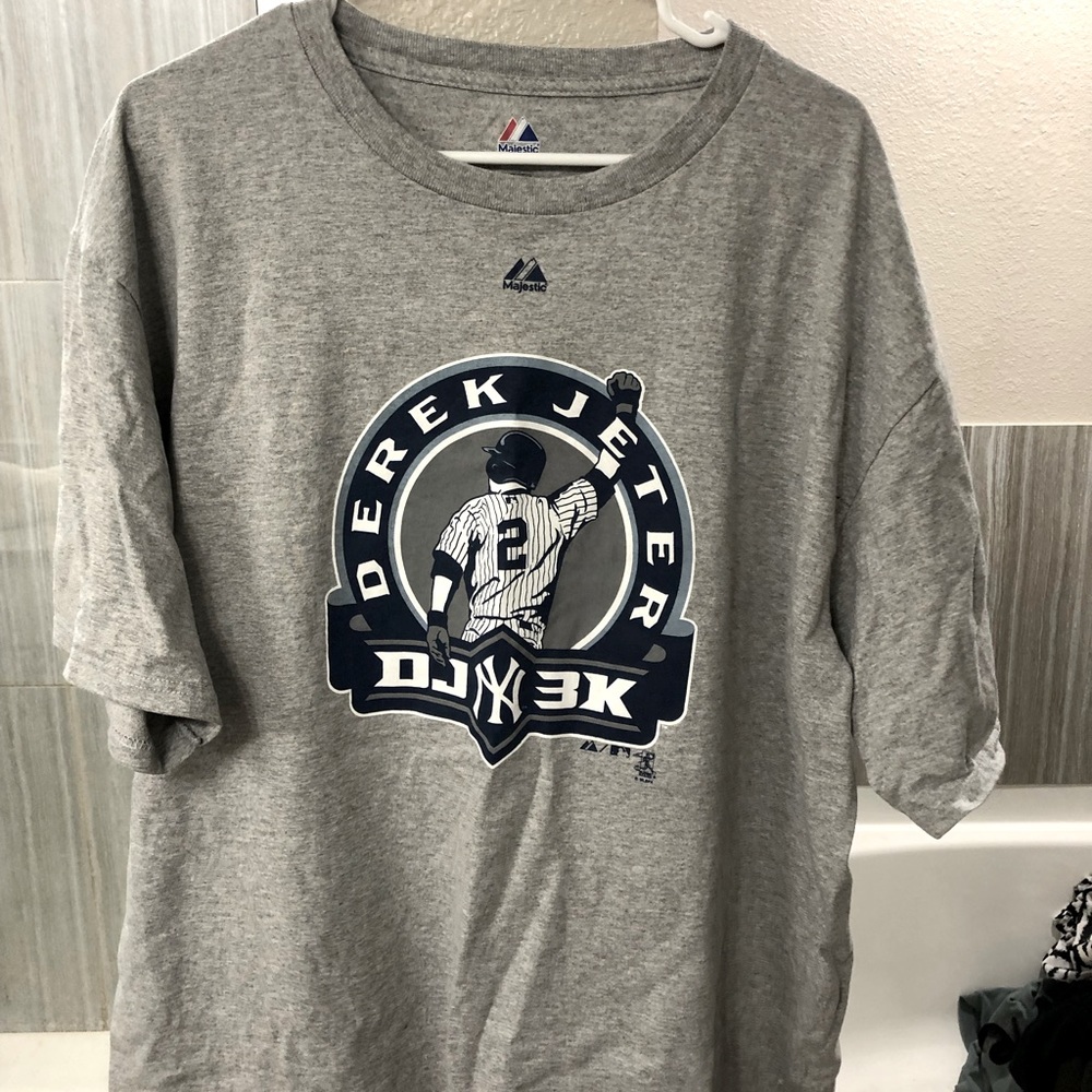 Grey New York Yankees “Derek Jeter” T-Shirt